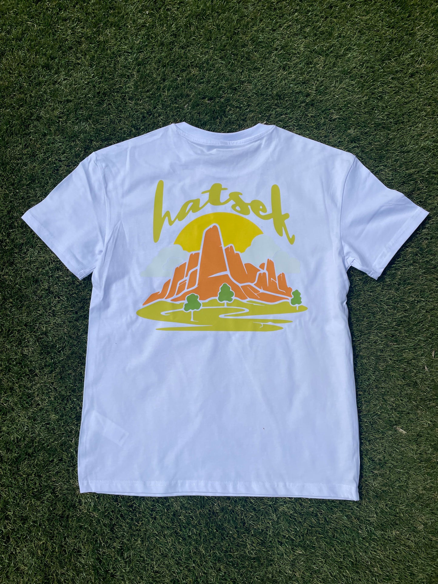 Hatsek - Mountains Tee White OVERSIZED